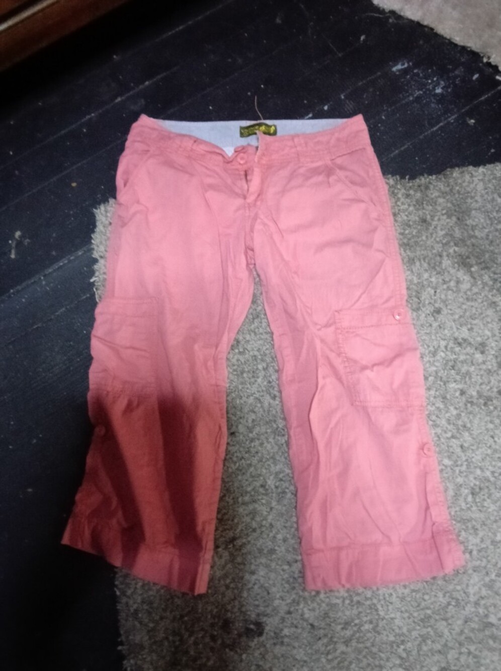 Women’s Coral Capris with Cargo Pockets